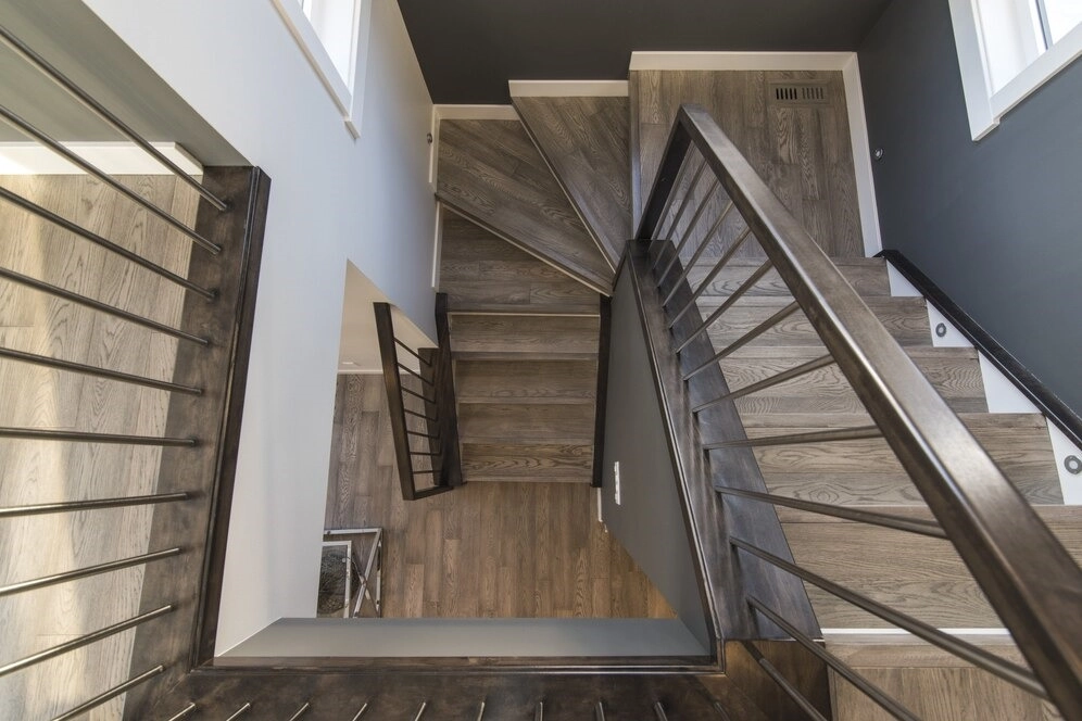 Personalizing Your Interior: The Advantages of Custom Iron Handrails for Your Space