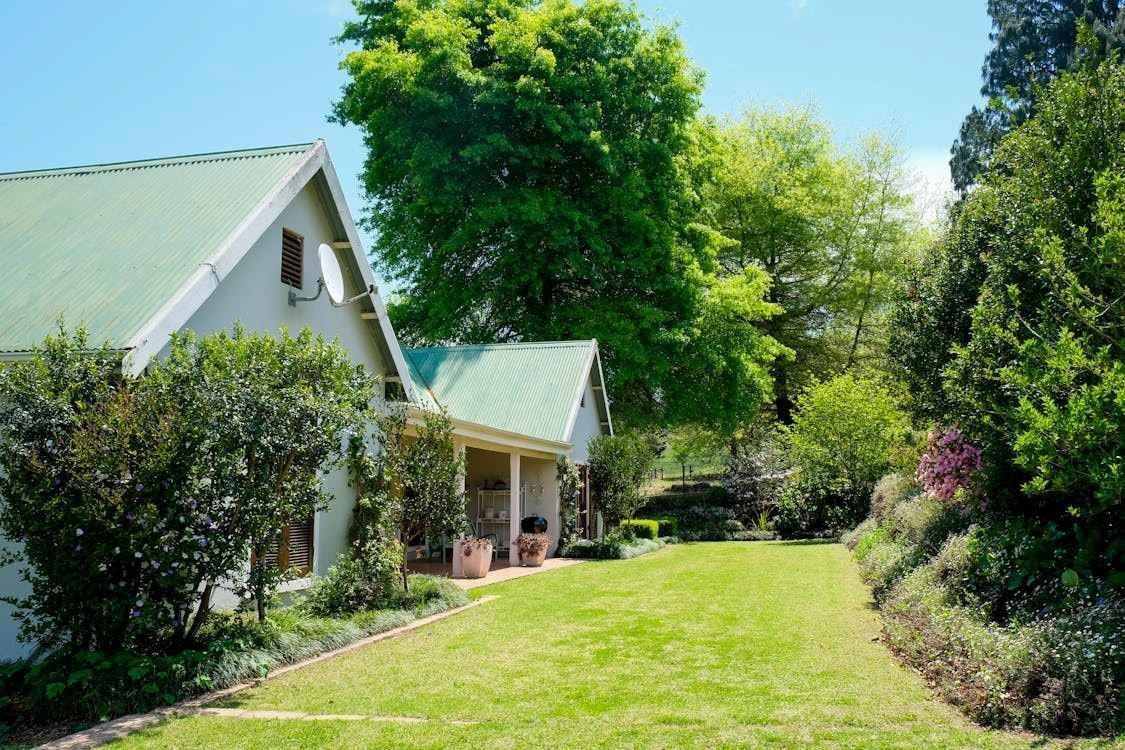 Preparing Your Home for Sale: How Junk Removal Services Can Boost Your Property's Appeal