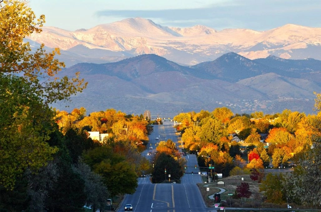 Pros and Cons of Moving to Centennial, CO -