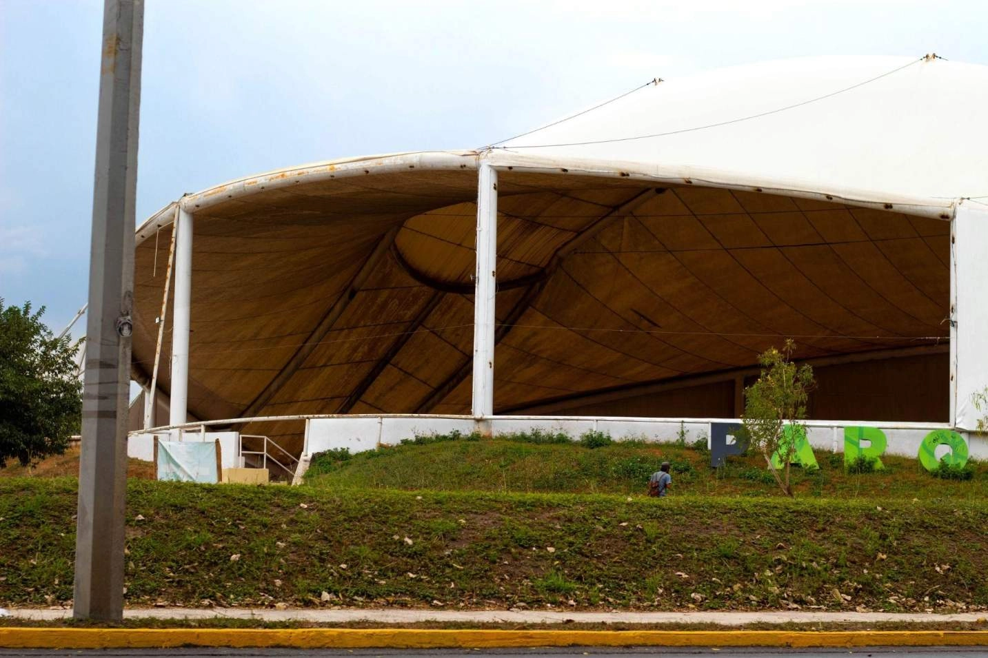 Protecting Metal Construction Projects in Christchurch: Site Shelter and Material Selection