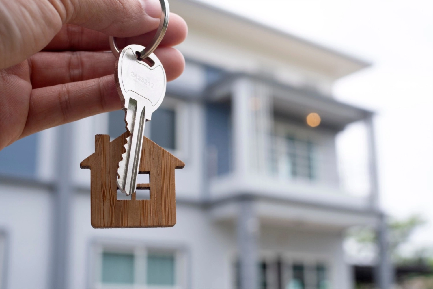 Real Estate Pros Say Market Decline Likely to Continue into ‘22 -