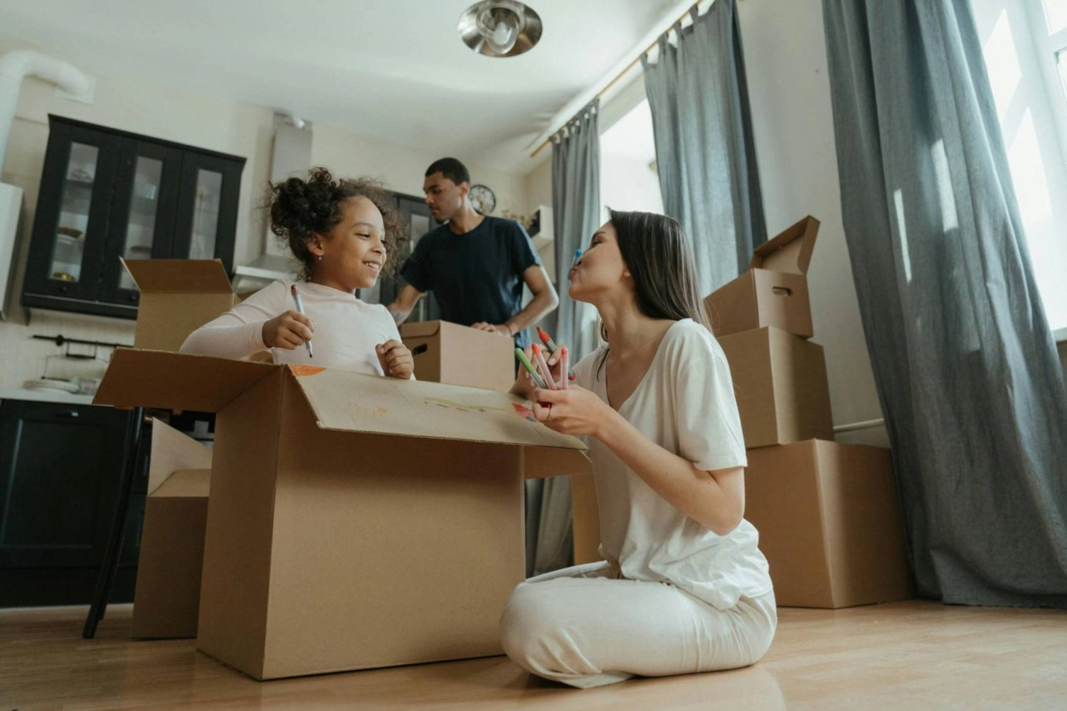 Road Trip Ready: Essential Tips for Driving Long Distances with Kids on Moving Day