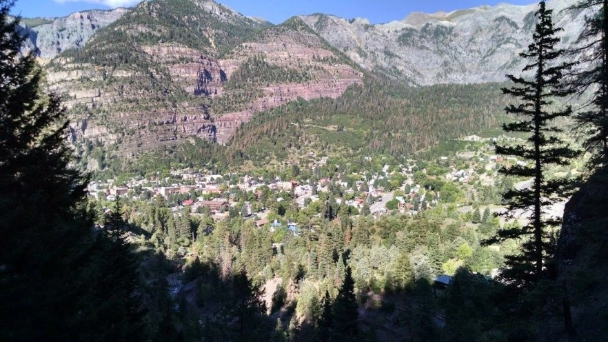 Should You Invest in a Small Hotel in Colorado