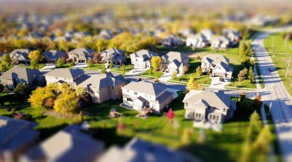 Smart Investing: How to Make the Most Profits of Your Real Estate Investment -