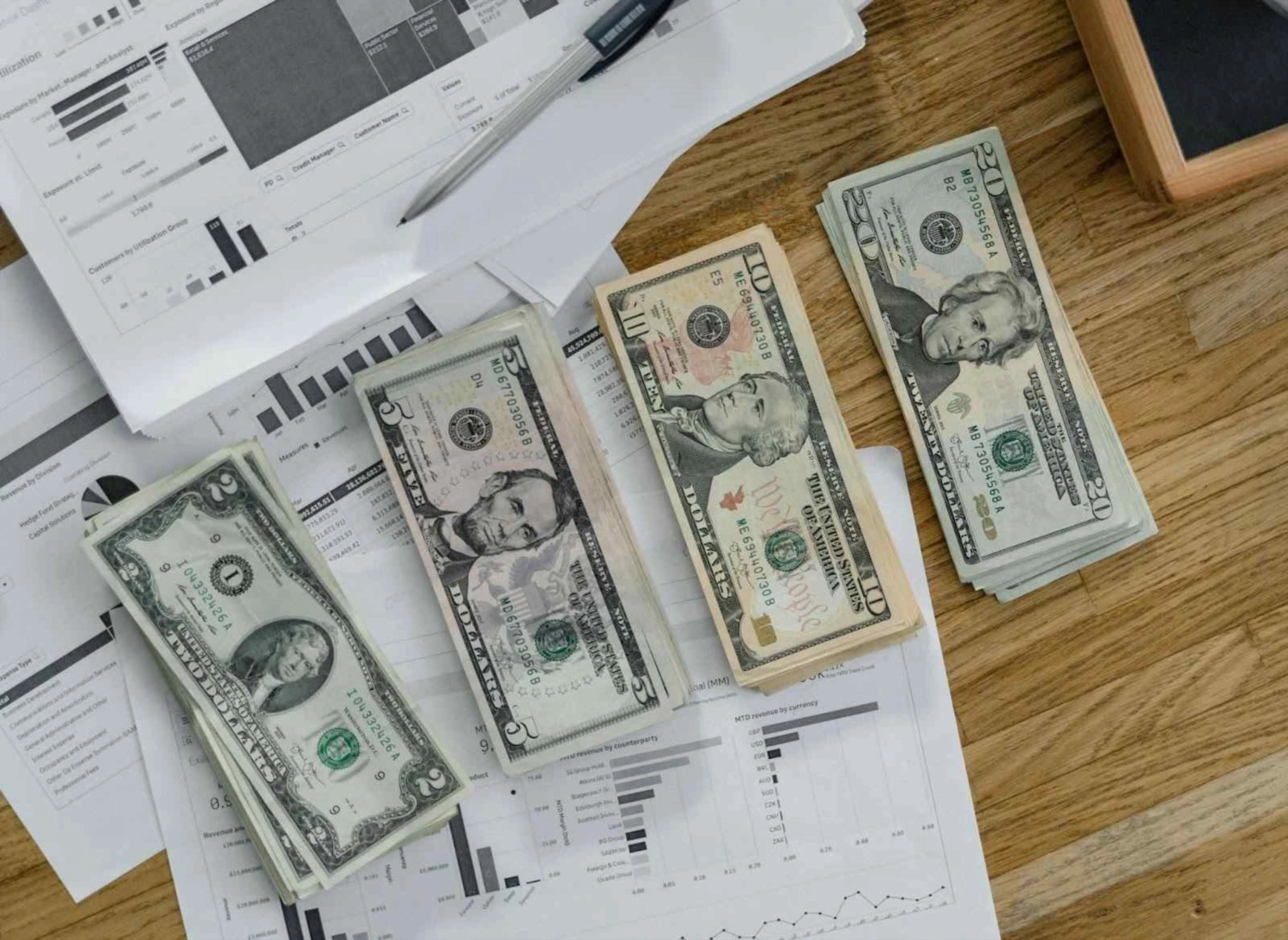 Streamline Your Real Estate Business: The Benefits of Payroll & HR Outsourcing