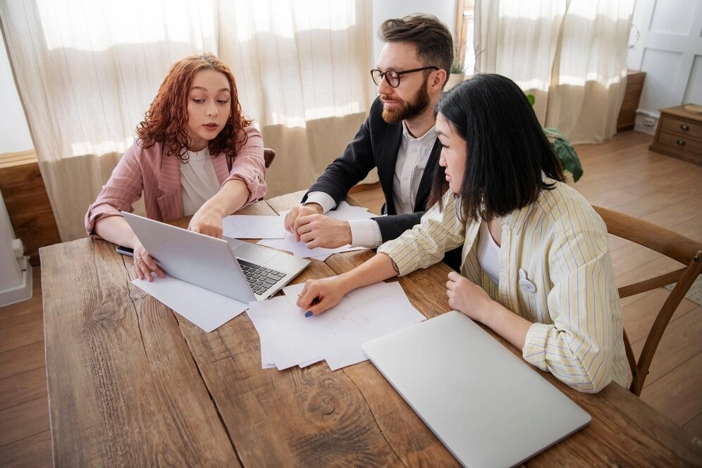 The Advantages of Using a Mortgage Broker for Second Mortgages -