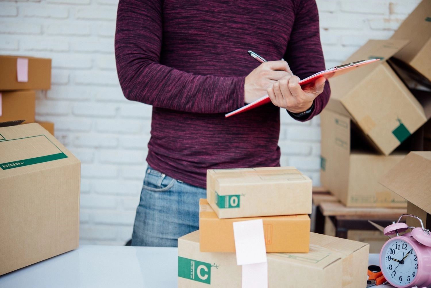 The Complete Moving Essentials Handbook: Avoid Moving Day Mistakes