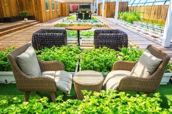 The Impact of an Outdoor Living Builder on Your Home’s Design