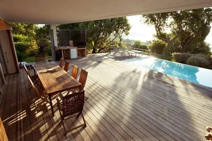 The Pros and Cons of Covered Decks in Calgary Weather