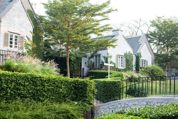 Top Strategies for Selling Hard-to-Sell Properties Successfully 