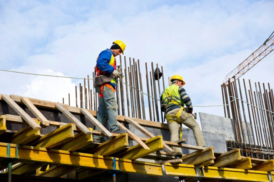 What Are the Common Dangers That Construction Workers Face?