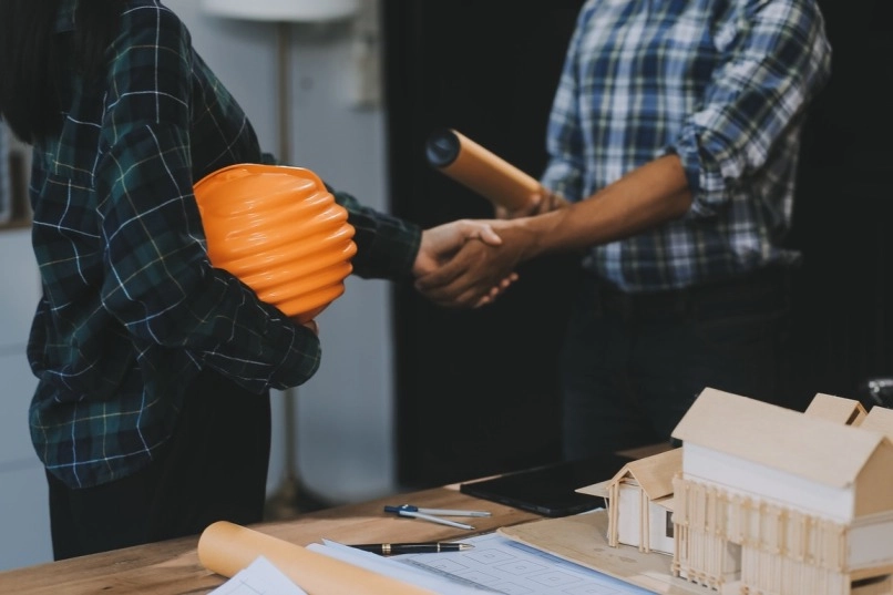 What Are the Most Important Questions to Ask Custom Builders?