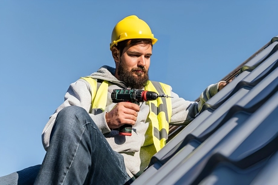 What to ask before hiring a roofing contractor? -