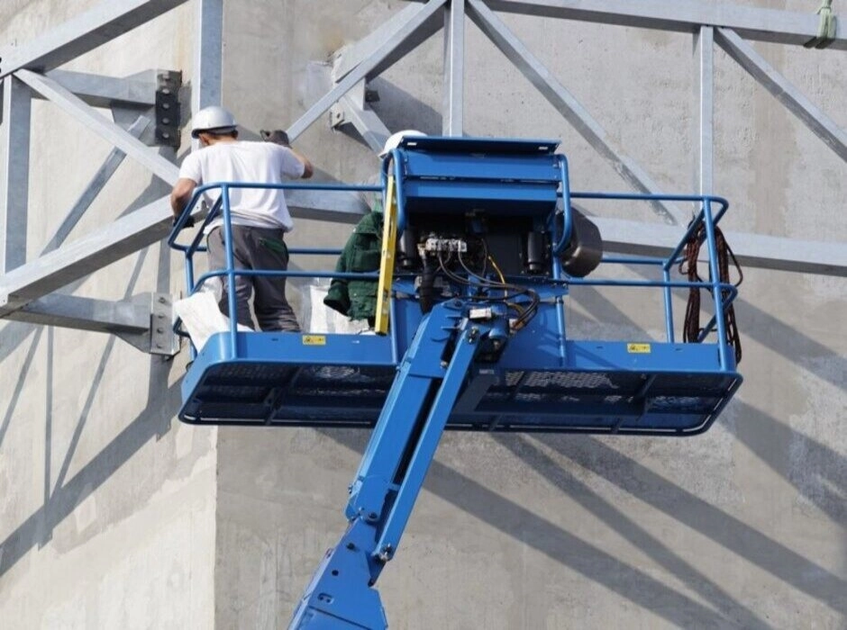 Why Is an 80' Telescopic Boom Lift a Smart Choice for Short-Term Projects?