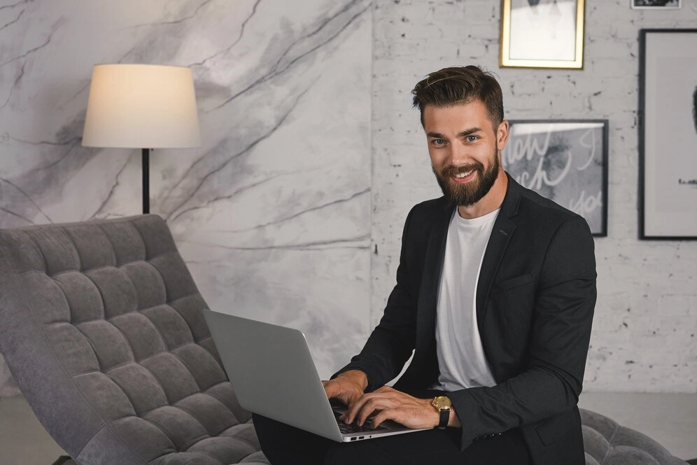 Time Management for Realtors: Delegating Writing Tasks to AI Tools