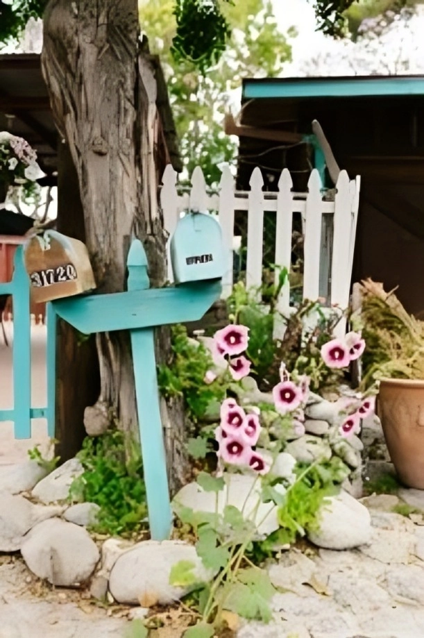 2024's Top Mailbox Trends: Marrying Form and Function