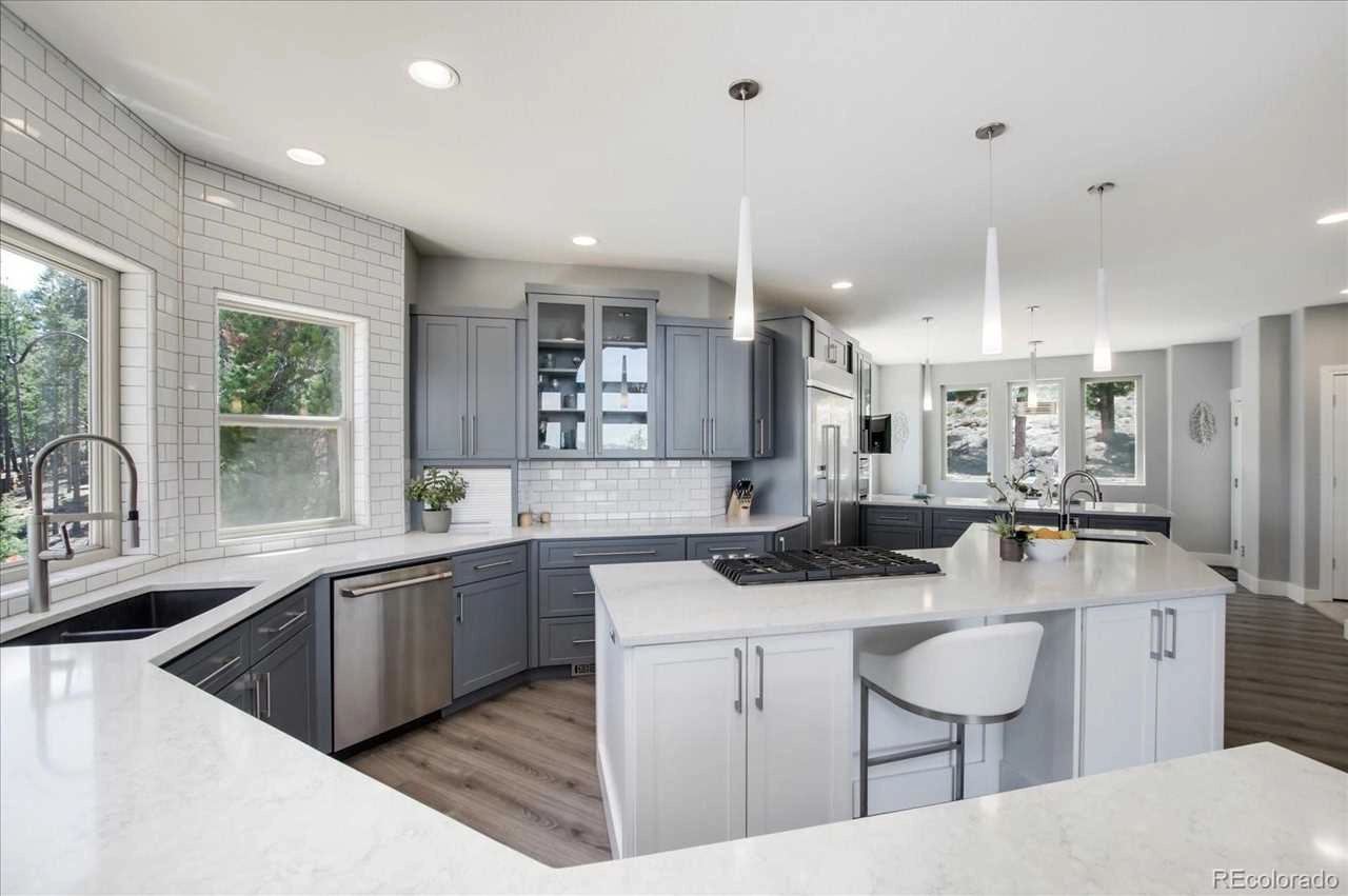 Luxury home kitchen