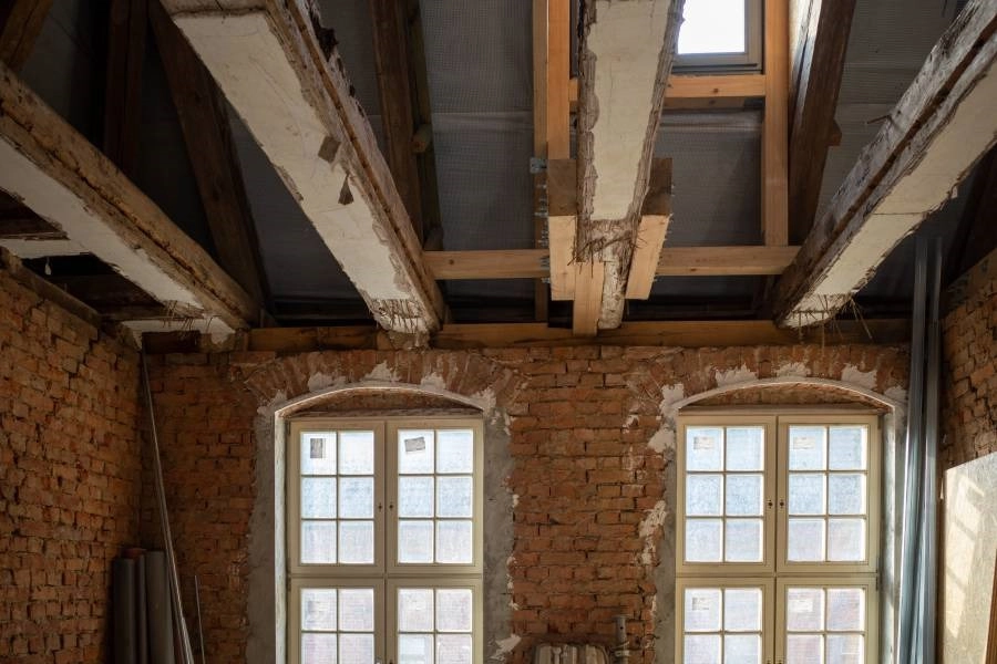 4 Tips for Restoring Vintage Buildings Like a Pro
