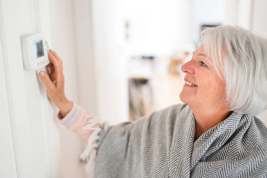 4 Tips To Help You Save on Energy Bills This Winter