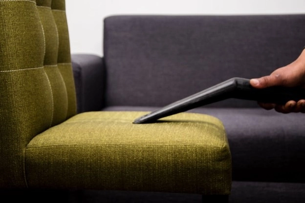 A Step-by-Step Guide on How to Use a Carpet Extractor for Upholstery Cleaning