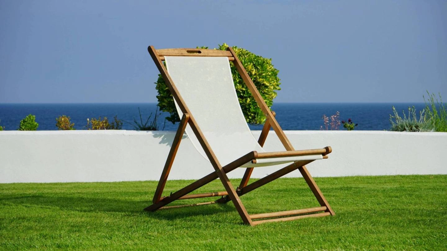 Artificial Grass: A Smart Investment for a Beautiful Lawn