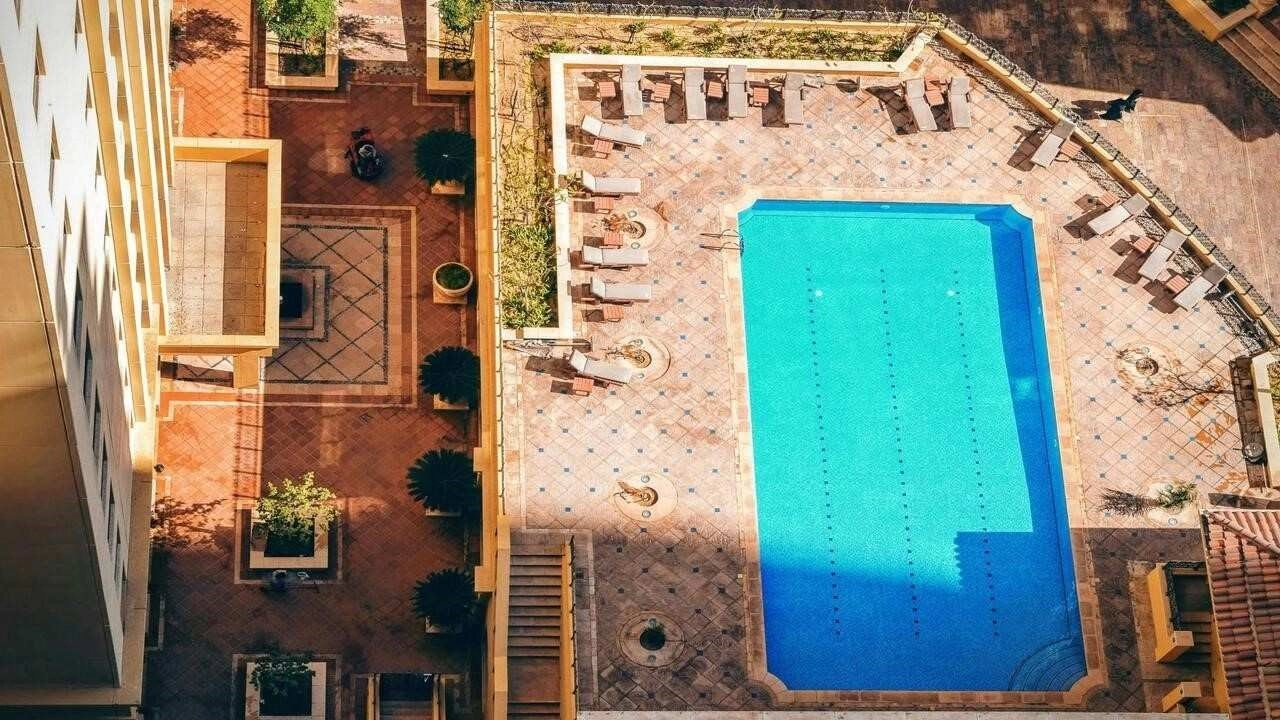 Choosing a Pool Cage Installer in Sarasota, FL