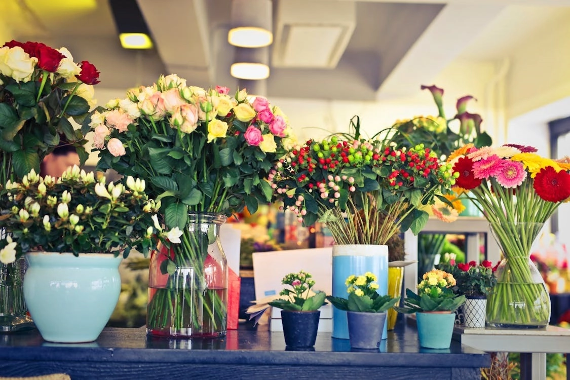 Creative Ways to Decorate Your Home with Fresh Flowers -