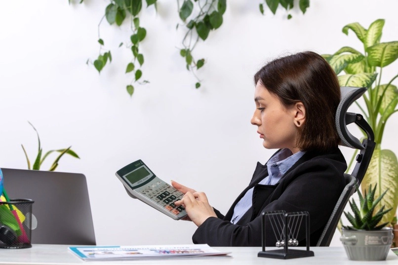 Financial Literacy for Entrepreneurs: Managing Money the Smart Way