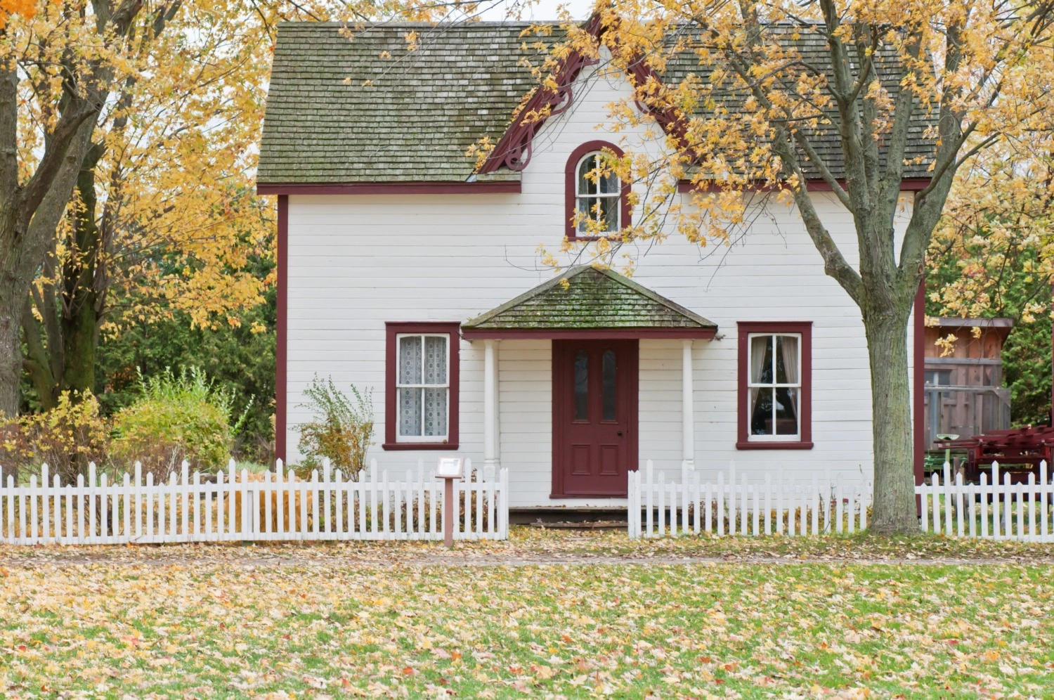 How Low-Maintenance Gardens Can Appeal To Potential Home Buyers -