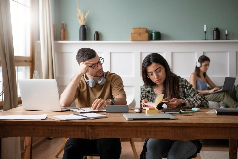 Navigating Roommate Dynamics: Tips for Living in Student Housing