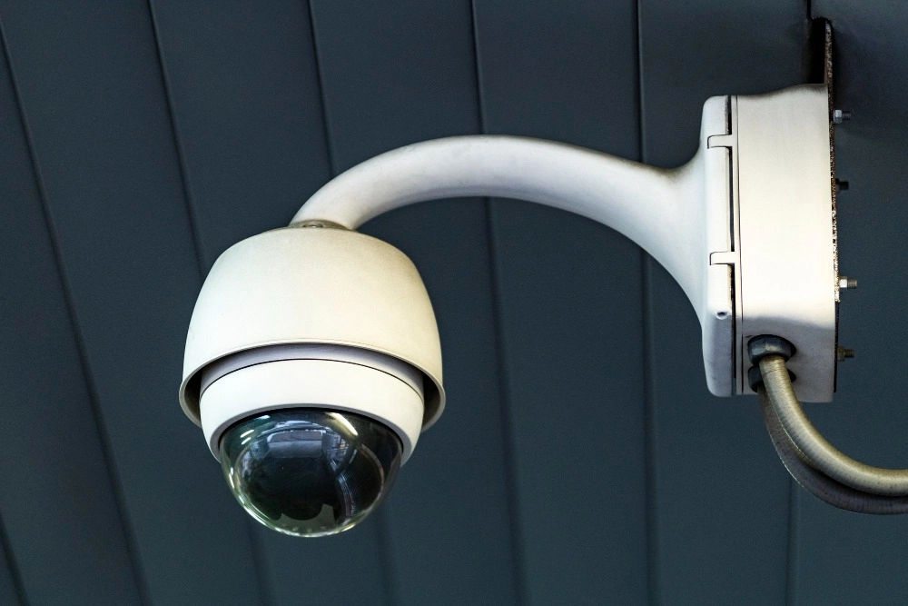 Security Cameras: Enhancing Safety in Multi-Family Residences with Live Surveillance Solutions -