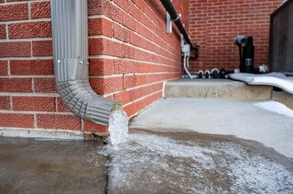 Tailored Solutions: Adapter Kits for Unique Gutter Challenges -