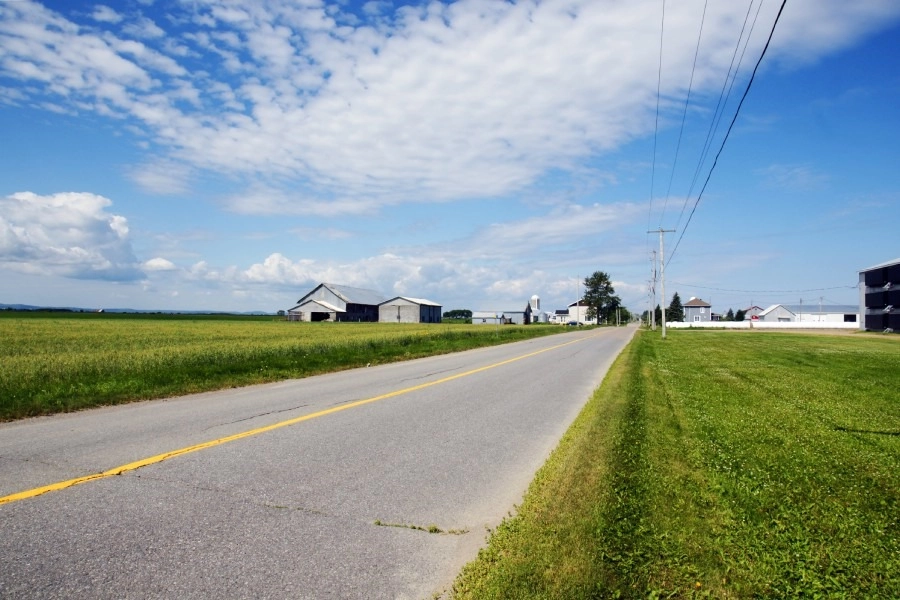 The Pros and Cons of Living in Rural Communities