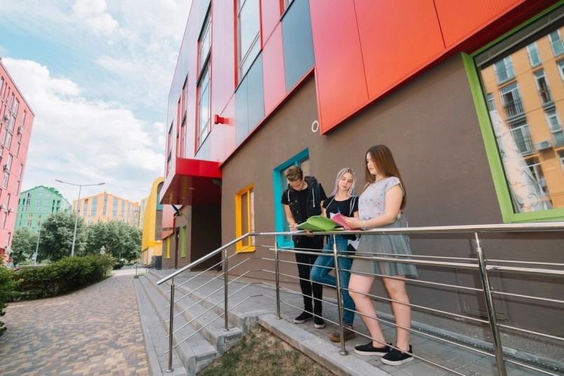 Top 4 Benefits of Living in Student Housing Communities