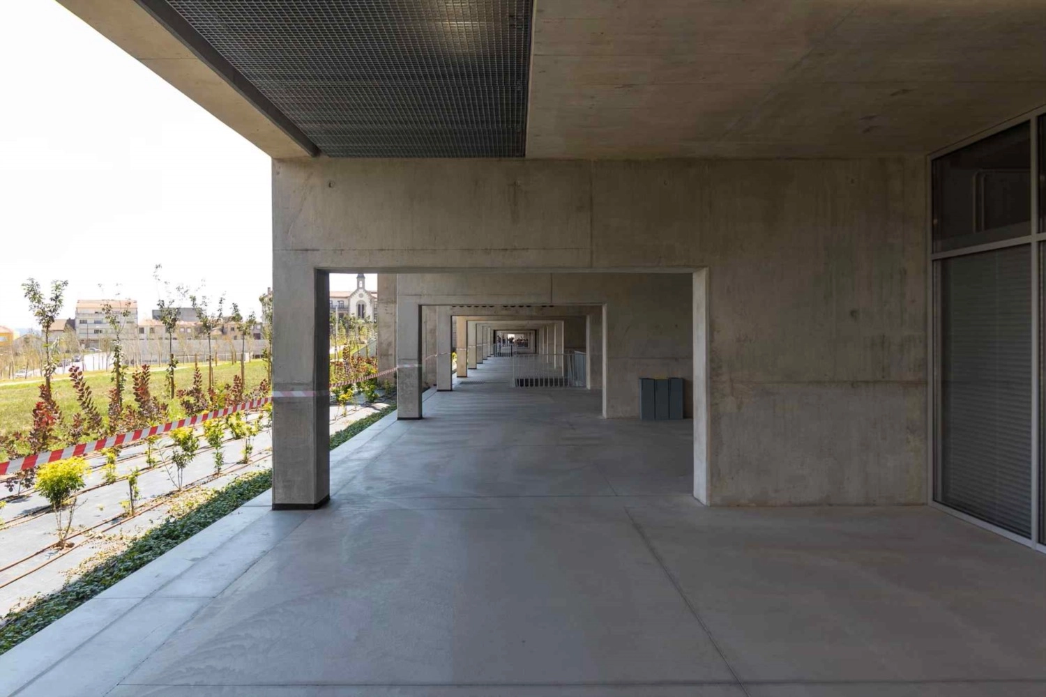Top Benefits of Applying Concrete Floor Coatings for Your Home or Business