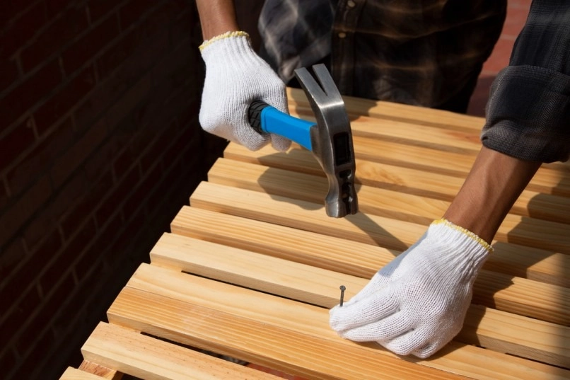 Top Reasons to Hire TinosInc.com as Your Deck, Siding, Gutter, and Painting Contractor