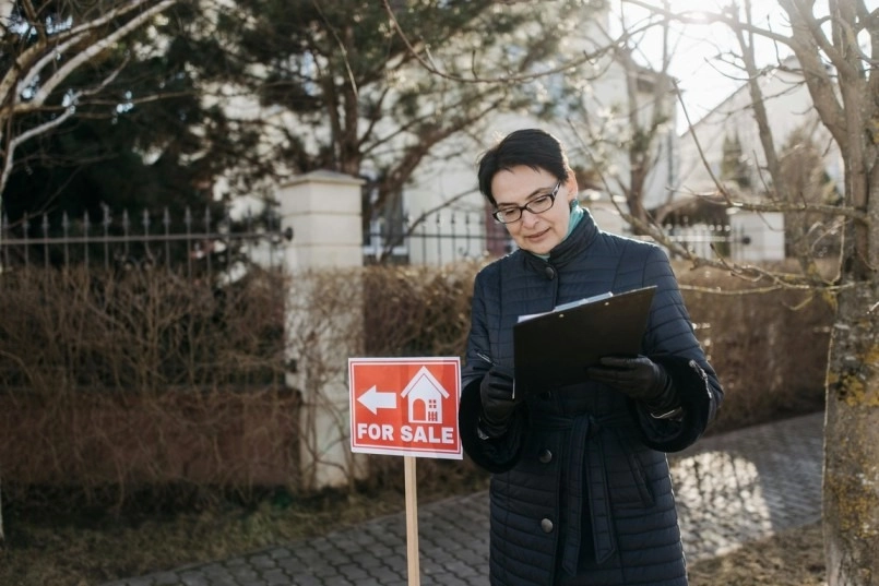 Turning Burdens into Solutions: How Selling Your Home Can Ease Financial Stress from Medical Bills -