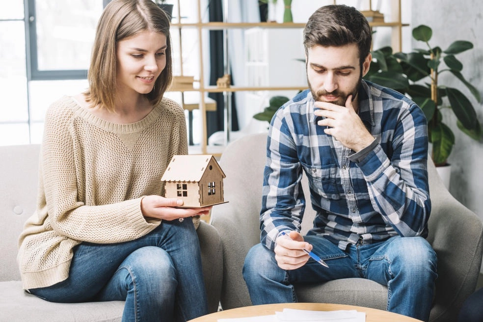 What Homeowners Need To Know To Sell Their Property Quickly, Stress-Free, and With Minimal Invest...