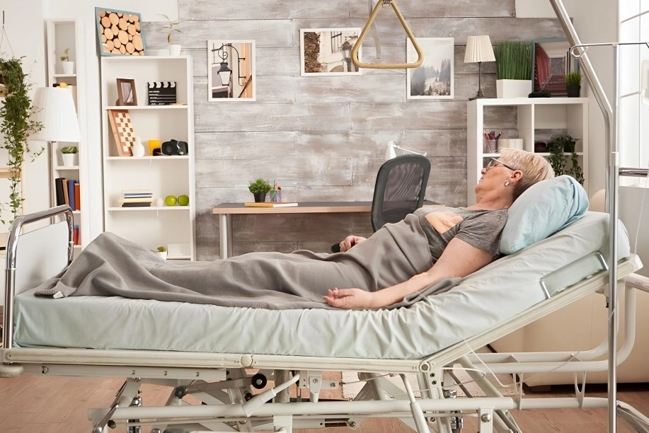 What to Know When Investing in an Adjustable Hospital Bed -