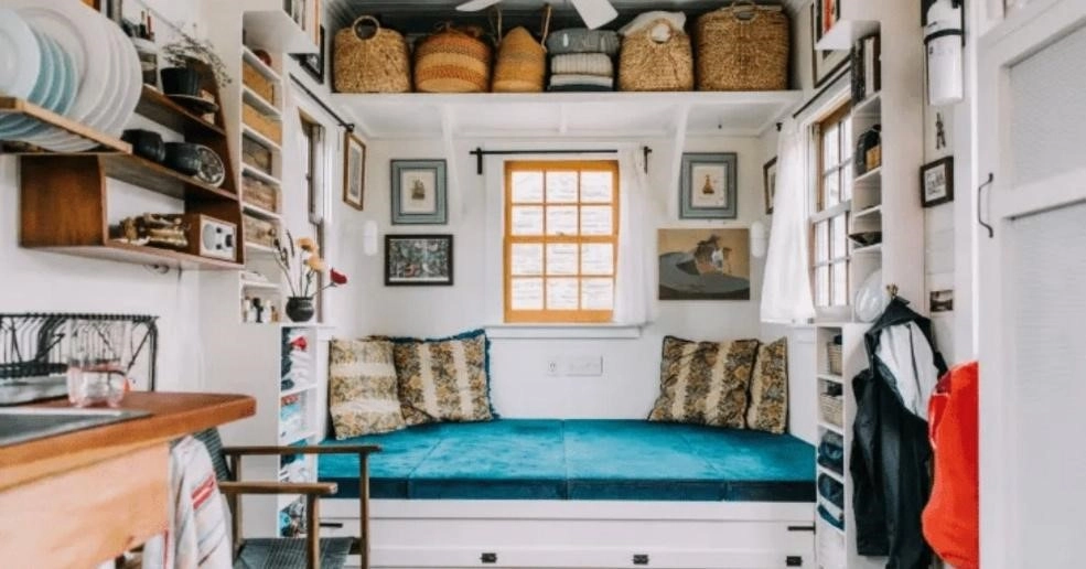 How to Make a Small Home Look Bigger - 8 Proven Tips | Housiey