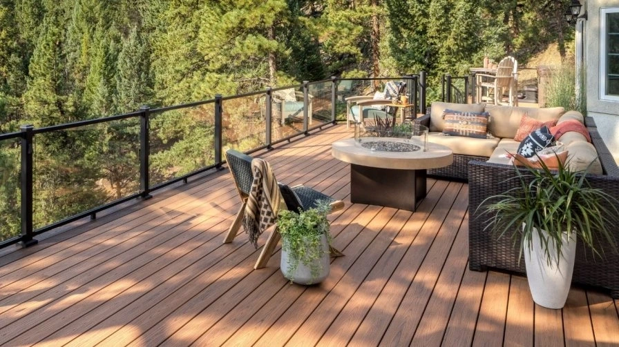 How to Choose the Right Design for Your Outdoor Deck