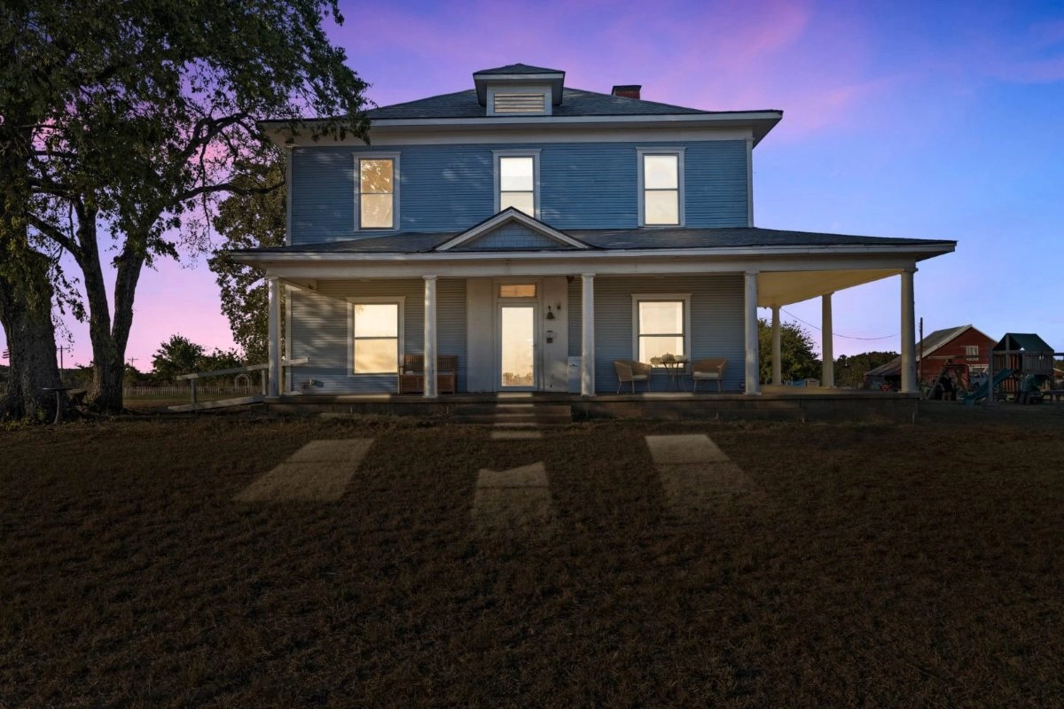 Robbers Roost, 5174 Silo Rd, Durant, OK – photo 2