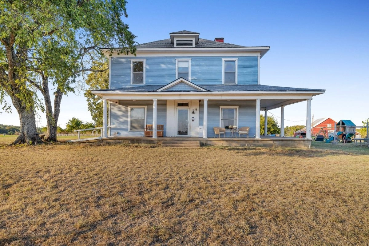 Robbers Roost, 5174 Silo Rd, Durant, OK – photo 3