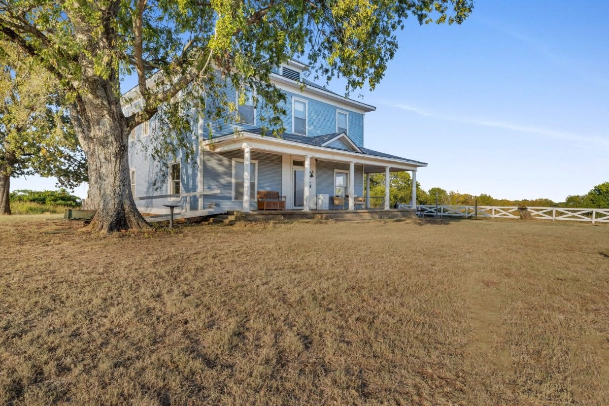 Robbers Roost, 5174 Silo Rd, Durant, OK – photo 6