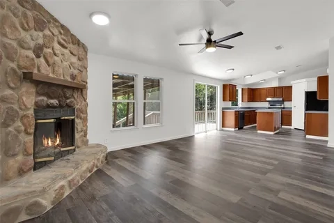 Living room at 109 Scenic Dr, Pottsboro TX