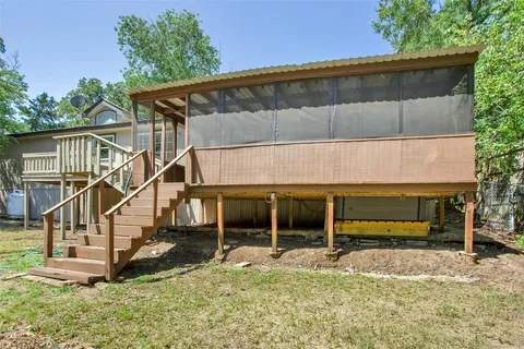 Back of house at 109 Scenic Dr, Pottsboro TX