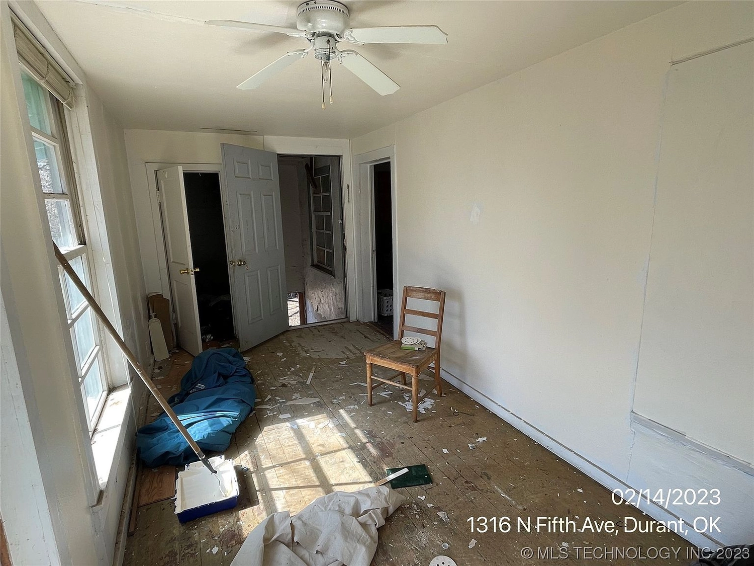 Interior at 1318 N 5th Avenue #1/2, Durant OK – view 2