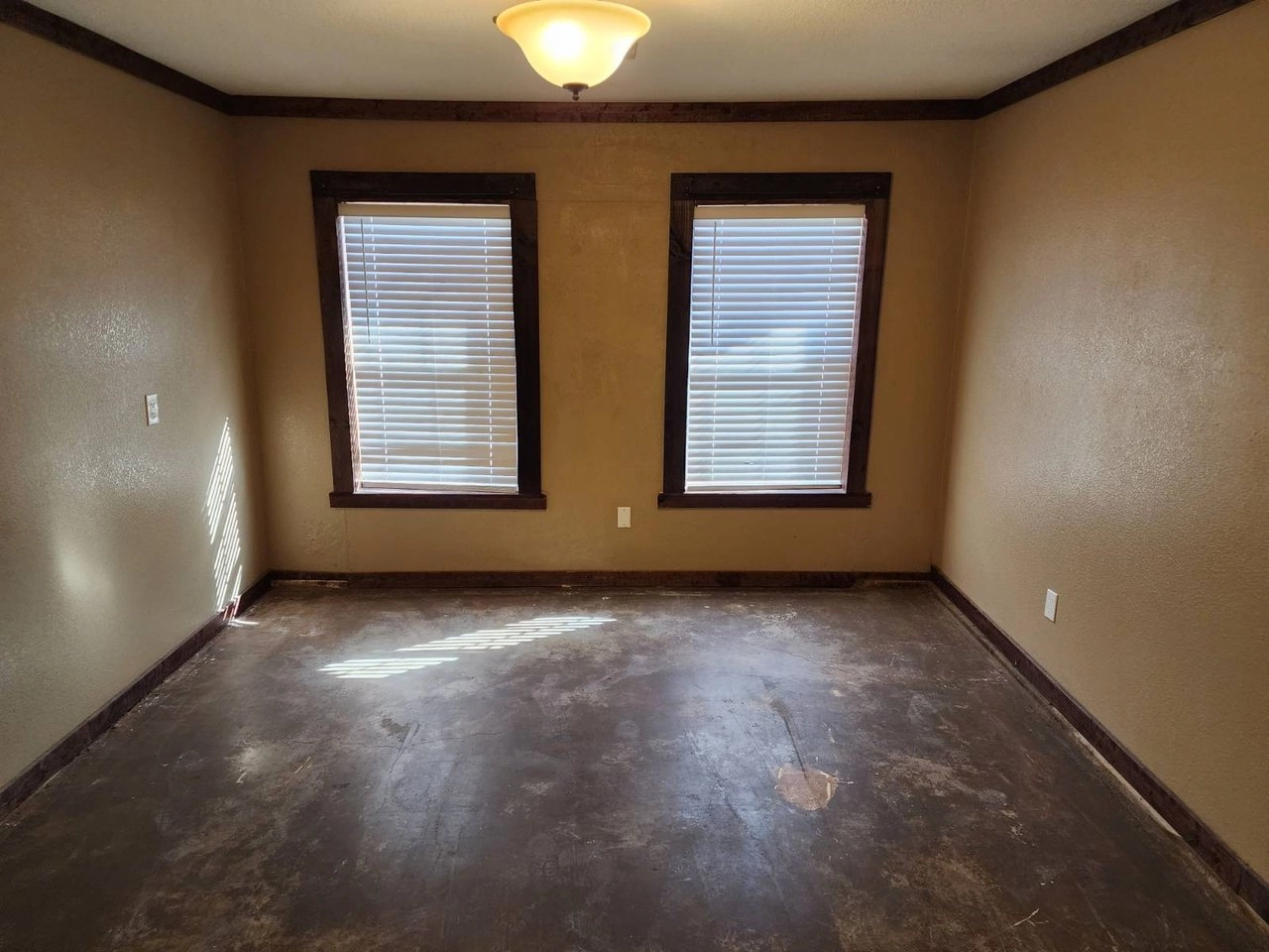 Interior room with ceiling light at 3177 Rock House Rd, Bennington, OK