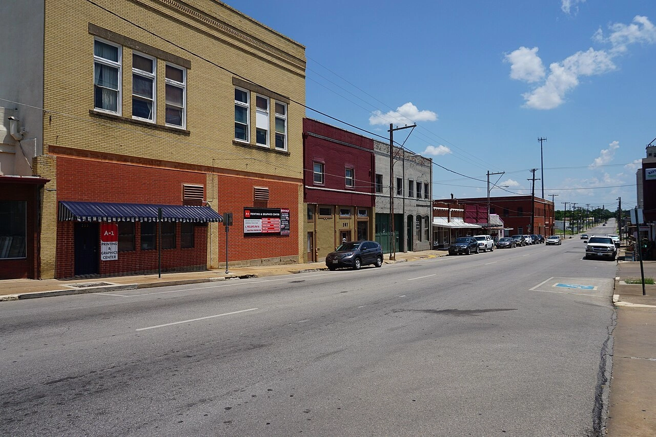 Houston Street in downtown Sherman, Texas
