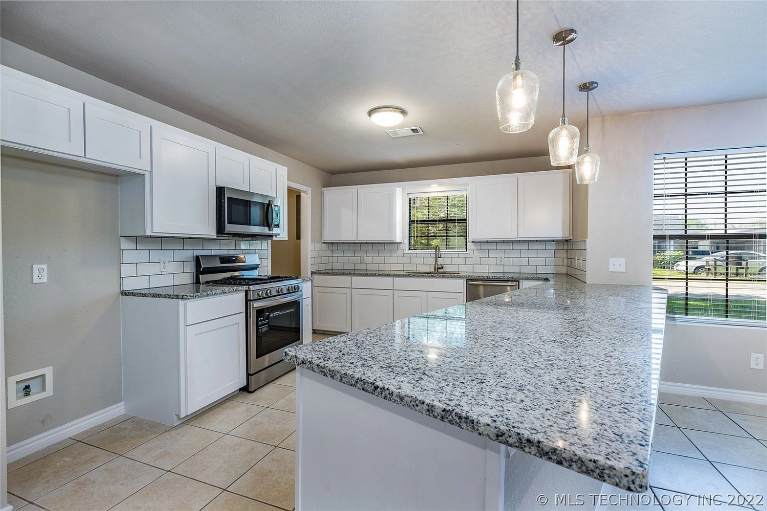 702 Mooney Road Colbert OK - kitchen